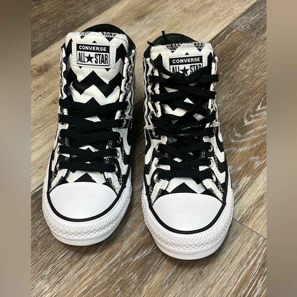 Converse Black and White Zigzag Sneakers